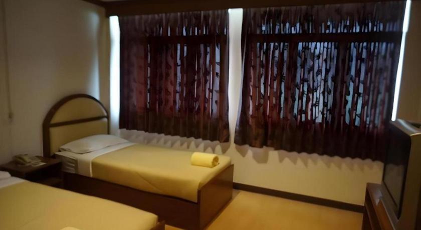 Supak Hotel Kalasin Exterior foto